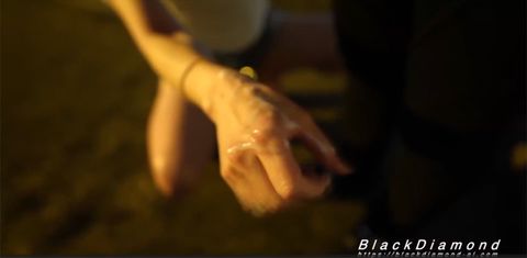 ドMな変態痴女妻の野外鬼寸止め手コキ~M心を熟知な妻が焦らしでM男を翻弄する~素人リアル夫婦の個人撮影