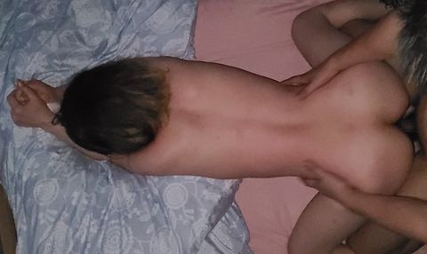 【個人】**と遊ぶスナック**を自宅に戻らせ**から女へ。誰もいない家の中で他人棒に喘ぎながら膣奥へ中出し　帰宅した**に隠れてさらに。。。