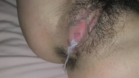 【個人】**と遊ぶスナック**を自宅に戻らせ**から女へ。誰もいない家の中で他人棒に喘ぎながら膣奥へ中出し　帰宅した**に隠れてさらに。。。