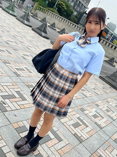 【個撮・中出し】激シコ！ミニマム「巨乳」**** なな・18歳