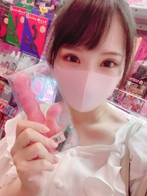 ひなたちゃん責め主観メイドコスプレ中出しセックス！＋男*トイレでごっくんフェラ＋おもちゃ責めで大量潮吹きからの中出し悶絶セックス！の豪華３本セット