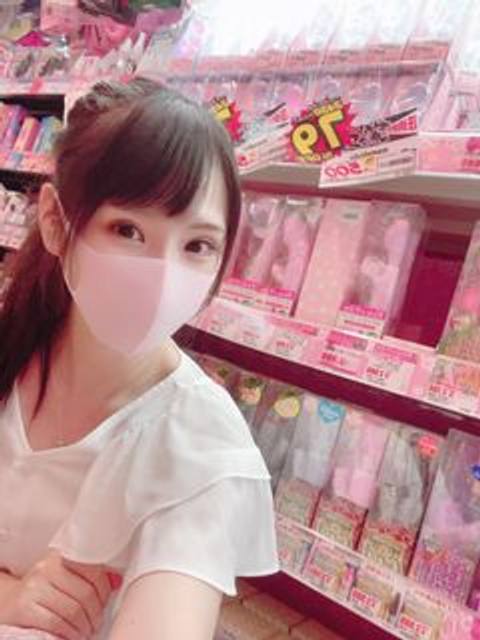 ひなたちゃん責め主観メイドコスプレ中出しセックス！＋男*トイレでごっくんフェラ＋おもちゃ責めで大量潮吹きからの中出し悶絶セックス！の豪華３本セット