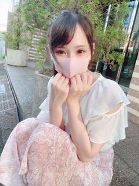 ひなたちゃん責め主観メイドコスプレ中出しセックス！＋男*トイレでごっくんフェラ＋おもちゃ責めで大量潮吹きからの中出し悶絶セックス！の豪華３本セット