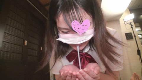 【無修正】人気**リフレ嬢と店外デート生フェラ口内射精!! **リフレ嬢：みなちゃん(18歳)