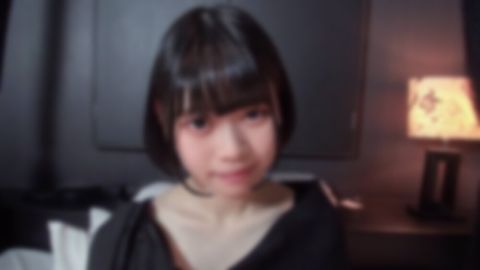 165cm/Dカップ。ラーメン店で働く料理好きな20歳。年上タイプの利きラーメンならぬ利きフェラ。ナマ肉棒でイキまくり絶頂！膣奥にマシマシ中出し！レビュー特典/エロフェラ口内射精！
