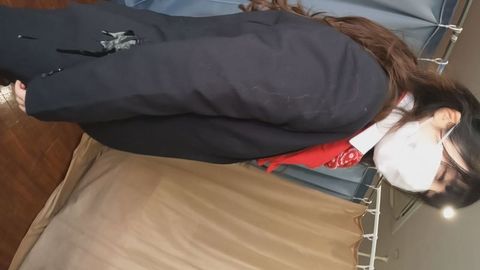 【ホテルウーマン逆さ撮り13】ハミマンGETに高まりすぎてこっそり****　胸チラ＆ハミマンGET