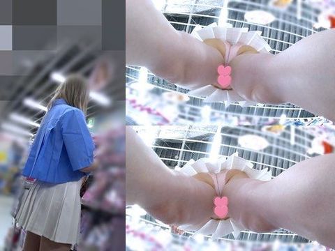 【ノーブラ**】真下アングルW絶景☆プリケツパンチラと生おっぱいを探訪中！