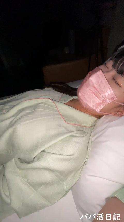 【詮索禁止です】終電逃した幼馴染をホテルに泊めるだけのはずが、成長した体を見てしまい・・・
