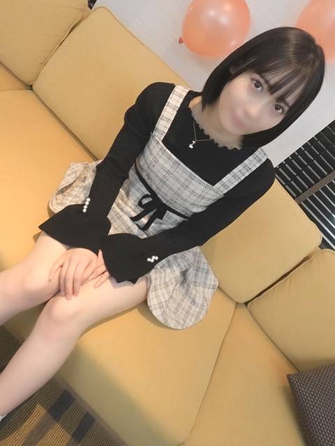 【個撮・中出し】まん汁がおいしすぎる「激きゃわ」地●ア●ドル・19歳　ヌルヌルまんこに中出し×２