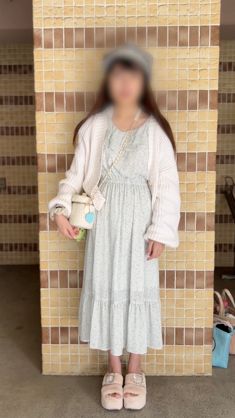 【独占配信】ストリートマンコ図鑑 #04 不思議ちゃんぽい隠れ巨乳　RUNAちゃん　パイパン肉厚マンコ