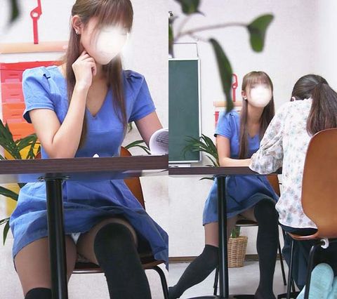 パンツ見せてくれるお*さん　机の下でこっそりと・・・これってお金とかとられませんよね？
