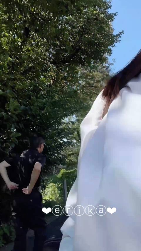【3**Gカップえりか】自撮りです☆彡 歩道の前のベンチで吸うおもちゃを使ってオナニーしました、途中人が何度も行き来してて興奮しちゃいました！人来てもおもちゃ止められないので声我慢するの必死で、、、
