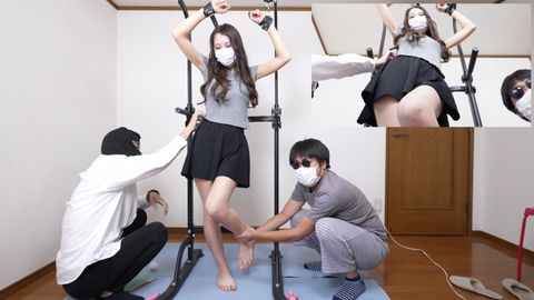くすぐりの耐久性が強く途中途中で軽く反応するものの最後の快楽責めでイっちゃったお*さん（完全オリジナル）