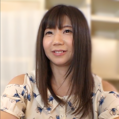 都内美容品メーカーに勤務しているOL　初めての生挿入でガチイキ。止まることのない大量顔面射精。