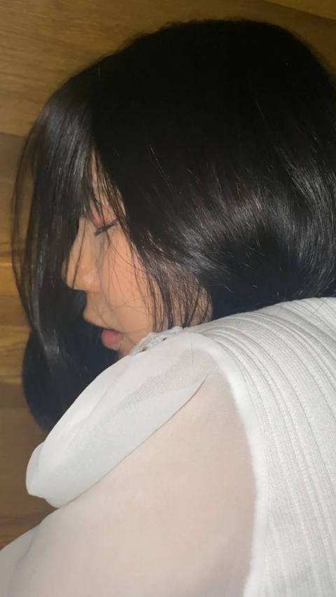 【顔出し】お金を返さず逃走していた二児の美尻人妻にお説教中出しハメ撮り