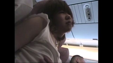 ★【フライト・エッチ】狙いは可愛い女性客…飛行機の中でスリル満点の猥褻行為…　Part 3