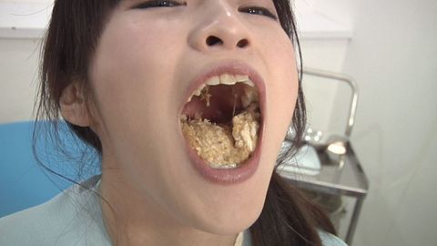 むしゃむしゃ咀嚼