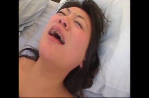 イマドキの奥様たちの性事情…欲求不満を見透かされナンパされて恥ずかしい痴態を曝け出す…　Part 2
