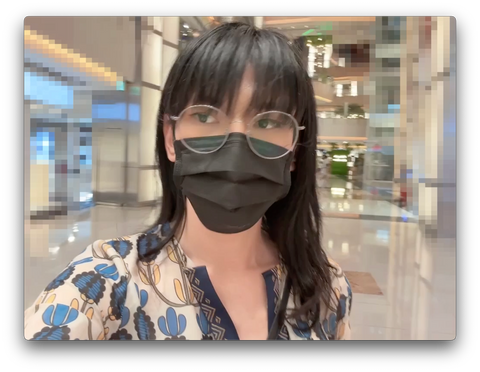 HA10一人で買い物に行って、トイレに入ってリモコンローターを挿入し、人前でスイッチを押し、その振動を我慢しながら歩いていました。トイレに走ってこっそり射精！