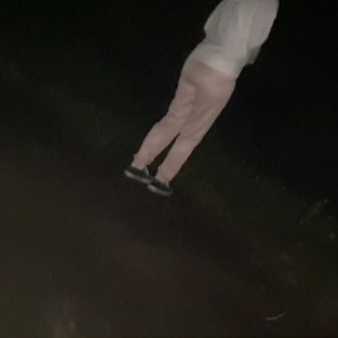 【夫妻・野外露出】本妻の実家でいざこざがあり、いらだちもあり妻を外に呼び出し陰部を曝け出させ  背後から生の肉棒を挿入し**。