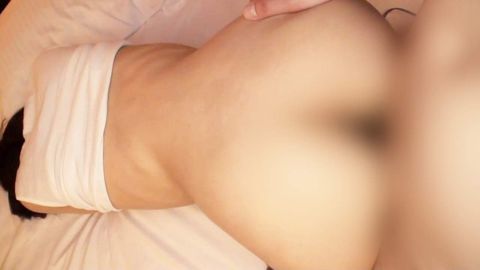 【中出し】ビンビン勃起乳首！乳首が敏感すぎる34歳・人妻◆3ヶ月ぶりのチ●ポに性欲爆発！乳首ビンビンにしてイキまくるスレンダー人妻にどっぷり中出し！