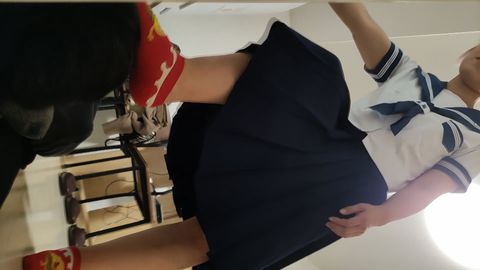 渚ちゃんの私物臭ソックスでストレス発散で顔面踏まれたM男
