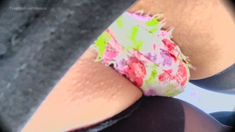 可愛すぎる高級車販売の営業お*さん 98㎝デカケツと極エロ下着とパンティ 乳首見え