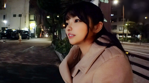 【初撮影】**街でナンパした先生を目指して就活中の巨乳JDに中出し