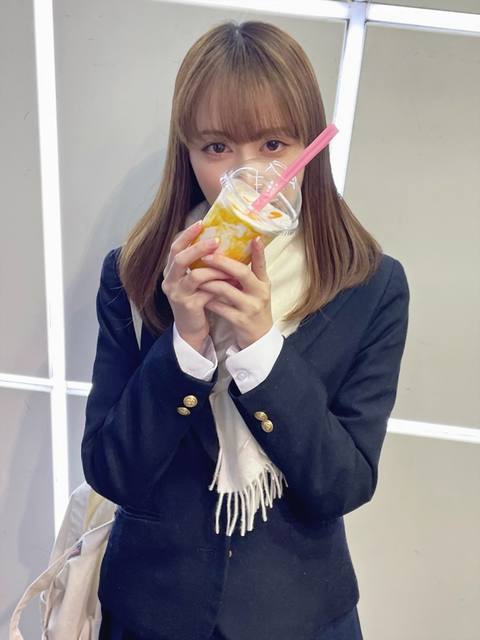 【日本最大級】あの18歳人気ファッションモデルとプライベート性行為撮影。何度も繰り返す****絶頂＆連続潮吹き。※当アカウントはここまでやります