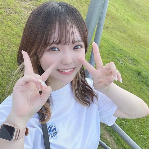 超ド級の大作！アイドル出身S級クラス美女のデビュー作生中SEX！