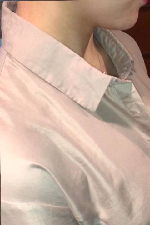 再販【無修正・個撮】巨乳のデザイナー系OLに****生挿入！つくたびに揺れる巨乳