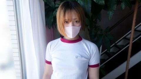 In the main story, her face is fully exposed, and the 19-year-old hostess who plays the role of a ho