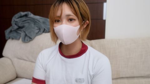 In the main story, her face is fully exposed, and the 19-year-old hostess who plays the role of a ho