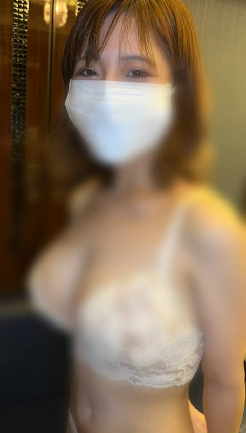 【先着30名限定2980pt→1400pt】紹介してくれた後輩に内緒で爆乳先輩とプライベートマンツー濃厚種付けSEX！