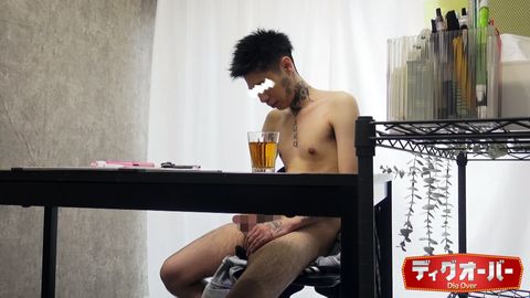 【THE HUNT/NO.04】下半身が超毛深い短髪青年ハーフGET！大量の精*をカメラの前で噴出！！