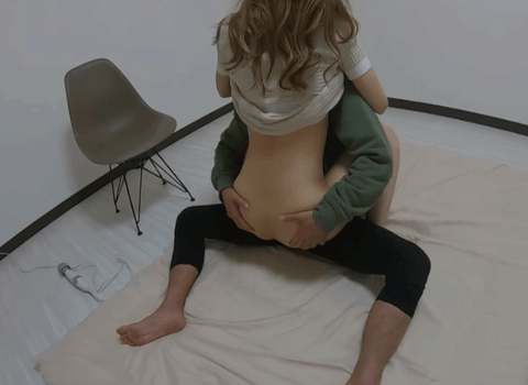 【超スリム体型美人】【**中出し】超美人妻生ハメ 欲求不満ドスケベ変態ま〇こに巨根をぶち込まれ何度も可愛くイキまくる