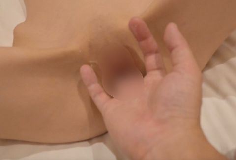 特典有り【無】かわいいS級  地下アイドル メイド スレンダー ひな 20歳に正常位で中出し 8作品目【サカイ】