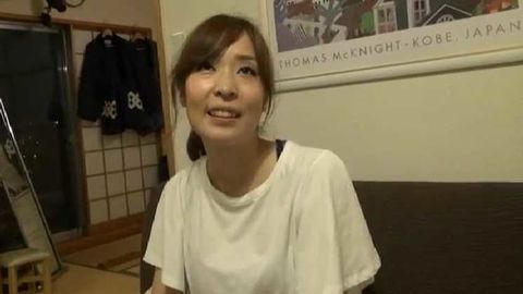 街でブラブラしていたら男に声を掛けられて、初対面なのに男の家までついて行っちゃうガード甘すぎなおばさん PART3