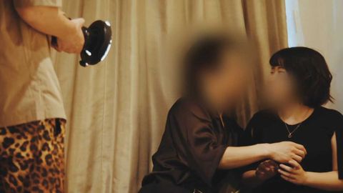 【素人】スレンダーボディの美巨乳お*さんをナンパ。照れながらもカメラの前で何度もイカセまくっちゃいました。