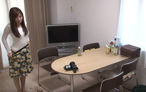 【レビュー特典有】元格闘技ラウンドガールからの転身！今日はただの面接だけだと思っていたのに…！？