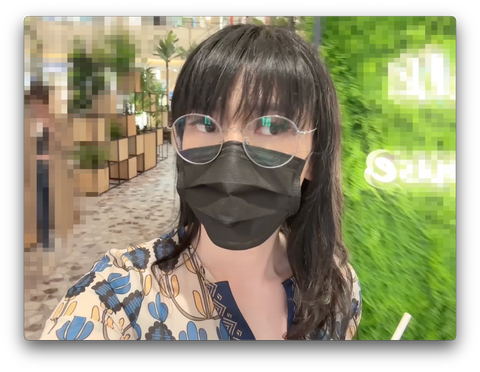 HA10一人で買い物に行って、トイレに入ってリモコンローターを挿入し、人前でスイッチを押し、その振動を我慢しながら歩いていました。トイレに走ってこっそり射精！