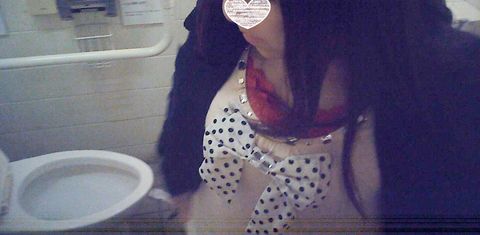 ≪援隠17≫27歳巨乳アパレル店長/公園トイレでフェラ口内発射(眼鏡型カメラ)