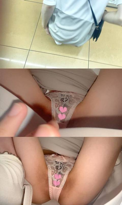 食い込みピンク透けパンチラ♡マン毛も陰唇も隙間から♡美乳をローアングルで頂き♡【素人/逆さ撮り】