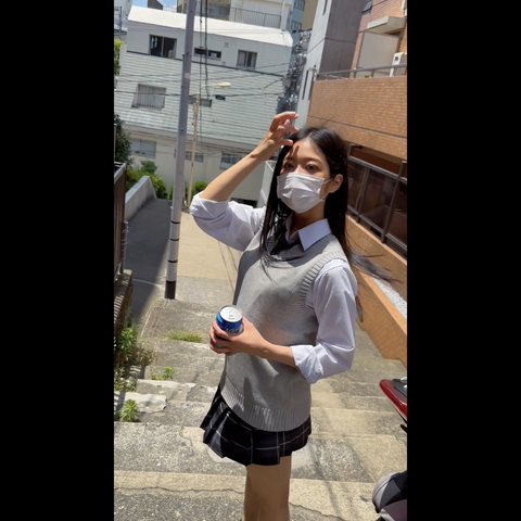 【4K】清涼飲料水のCMに大抜擢された最強素人　普段の**路から撮影を開始し、奇跡の初中出しまでを収めたZ世代のデビュー作を緊急販売。