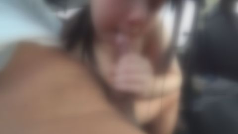 突然ですが、抜いてもらえませんか？「元地下アイドルの保育士が、車内で抜いてくれた！の巻」フェラする女　０１８