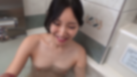 表参道でス●ウトした笑顔のかわいい大**。高身長で足長スレンダー美女。近い将来はモデルだね！と信じ込ませて言葉巧みに個人撮影。極小オマンコに巨根をねじ込み膣奥中出し！レビュー特典:フェラ手コキ顔射！