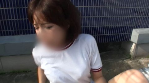 【素人】体操着姿の素人お*さん。全*ダッシュ後に**イラマ。嗚咽きながらもたっぷり口内射精してやりました。