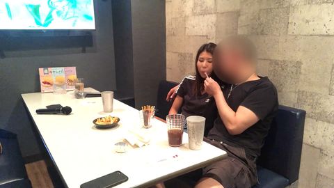 【無/初撮り】若くして結婚した美人妻の溜まった性欲が爆発！寂しさに出会い系アプリをDL。初めての不倫、他人棒でイキ乱れ中出し【手コキ＋フェラ抜き特典付き】