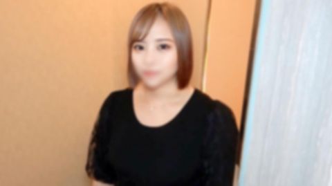 【無】童顔で美巨乳、超グラマラスでいやらしぃBODYの美女とプライベートハメ撮り中出し二回戦！出会って即フェラ、騎乗位から正常位で中出しとベッドで色んな体位で二回目の中出し！※特典高画質