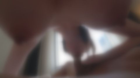 突然ですが、抜いてもらえませんか？「デカパイちゃんをホテルに呼び出してみた！の巻」フェラする女 ０２１